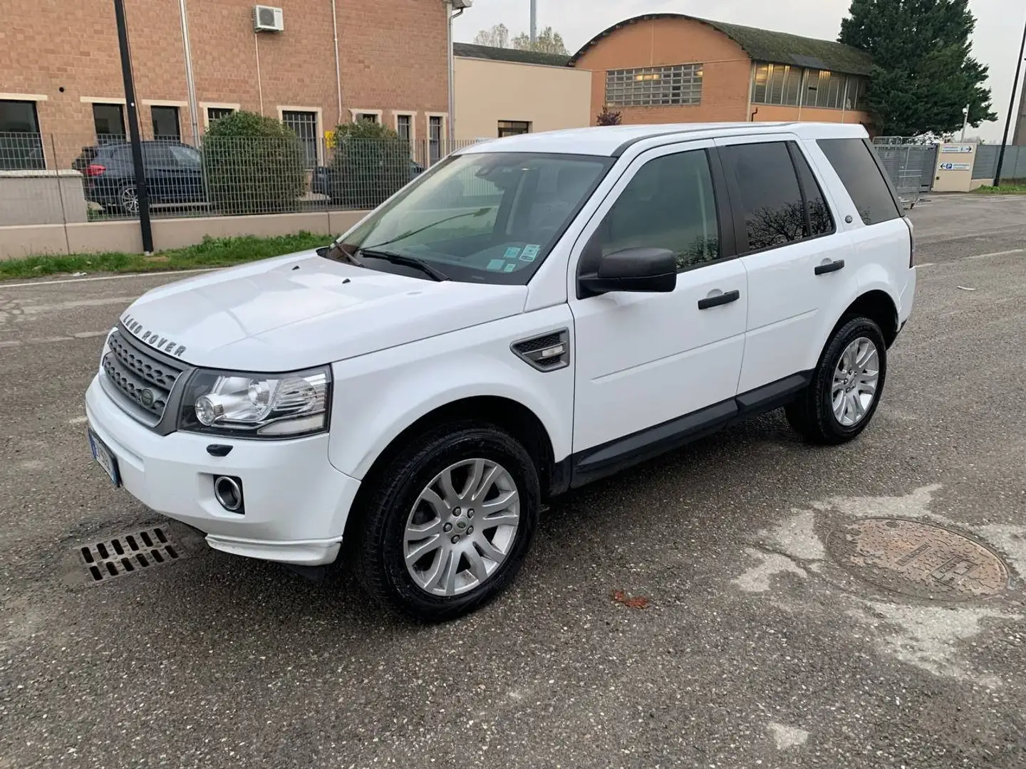 Land Rover Freelander Freelander II 2.2 td4 SE 4wd 150cv Weiß - 1