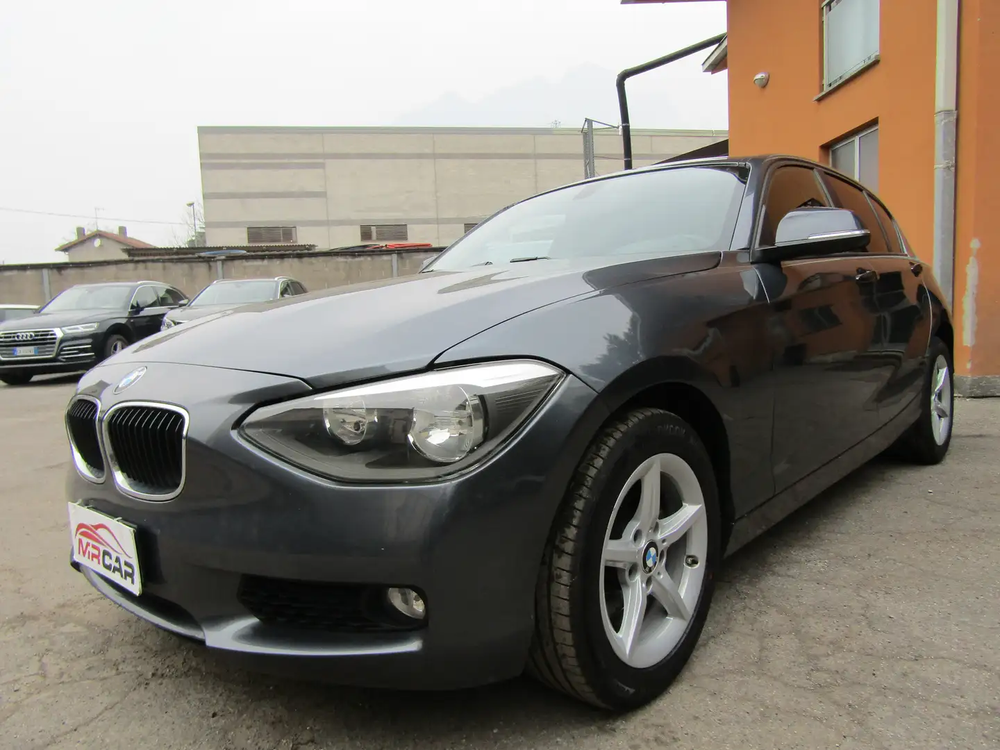 BMW 120 120d Unique 5p AUTOMATICA * 183.000 KM REALI * Gris - 1