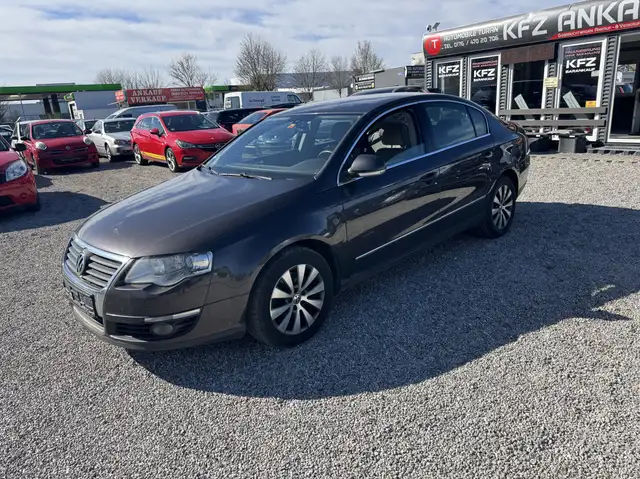 Volkswagen Passat AUTOMATIK!SITZHEIZUNG!!EURO5!!PDC!KLIMAAUTOMTIK!!