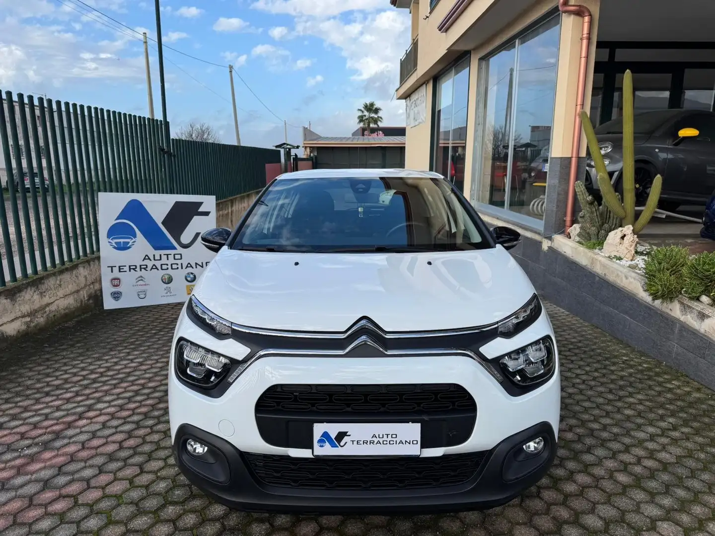 Citroen C3 C3 III 2017 1.2 GPL Feel s Blanc - 1