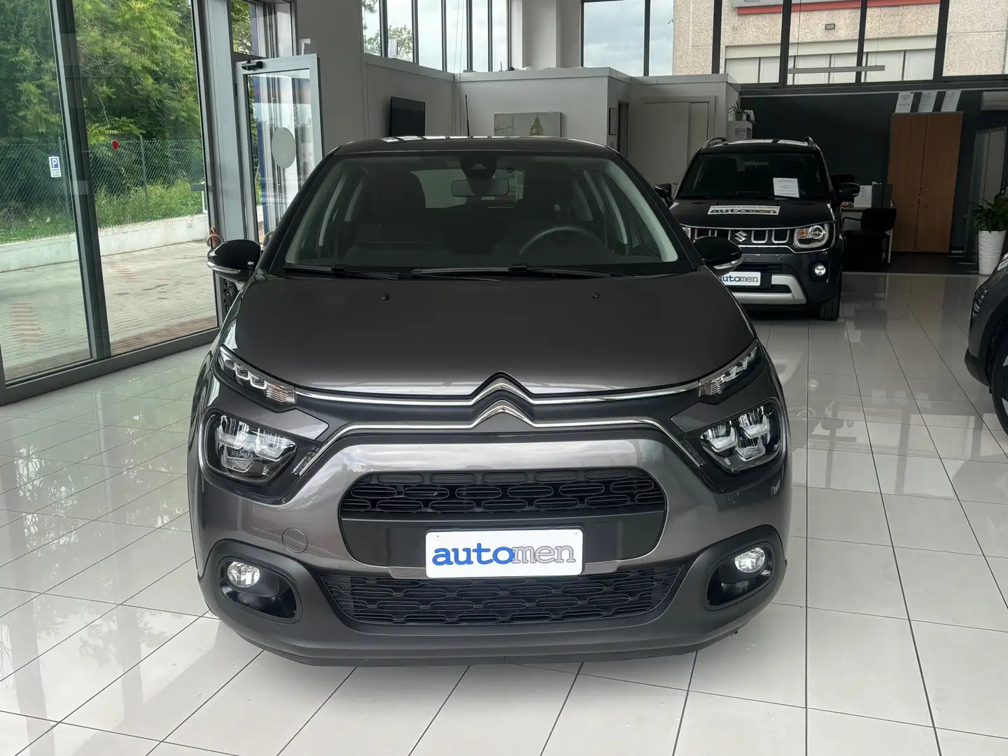 Citroen C3 1.2 puretech 83 cv PLUS Grijs - 2
