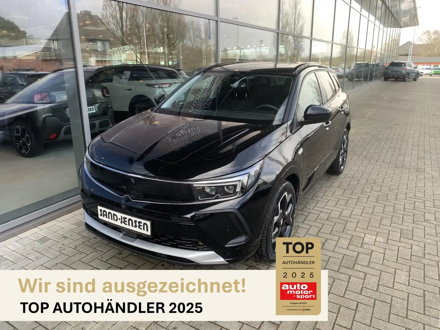 Opel Grandland Ultimate 130 PT EAT ACC IntelliLux Totw Fekete - 1