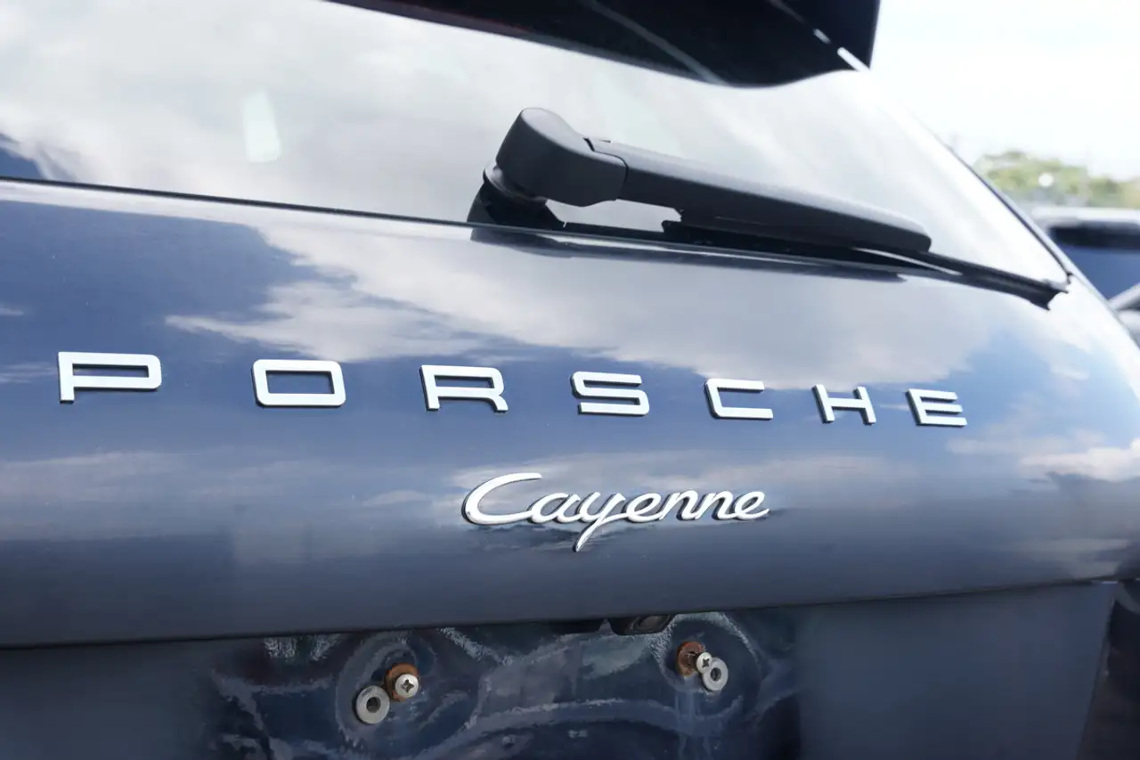 Porsche Cayenne снимка Porsche Cayenne
