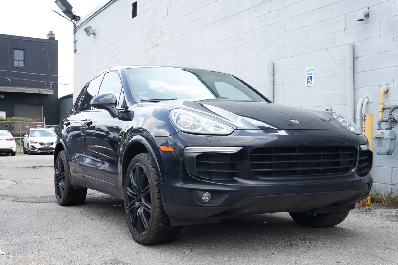 Porsche Cayenne снимка Porsche Cayenne