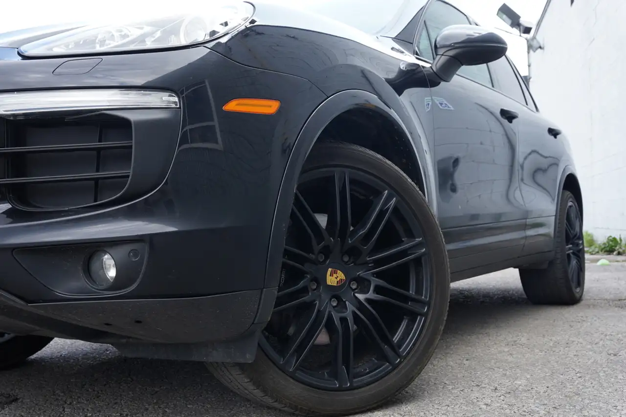 Porsche Cayenne снимка Porsche Cayenne