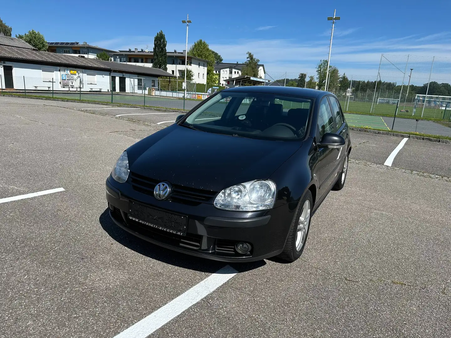 Volkswagen Golf Golf Trendline 1,9 TDi *Klima*Leder*Zahnriemen NEU* Schwarz - 1