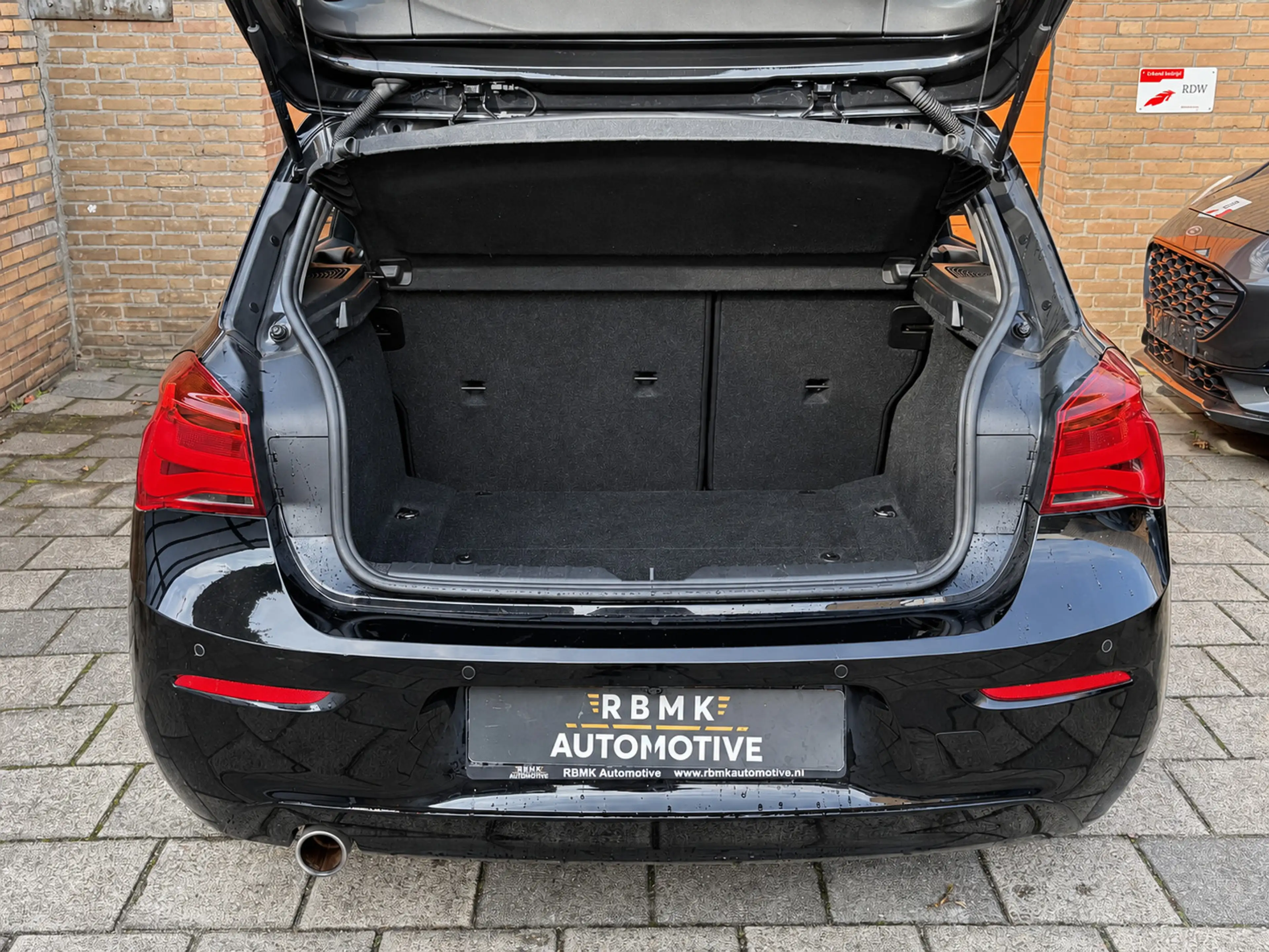 BMW 118 1-serie 118i / Panorama dak! — photo 10