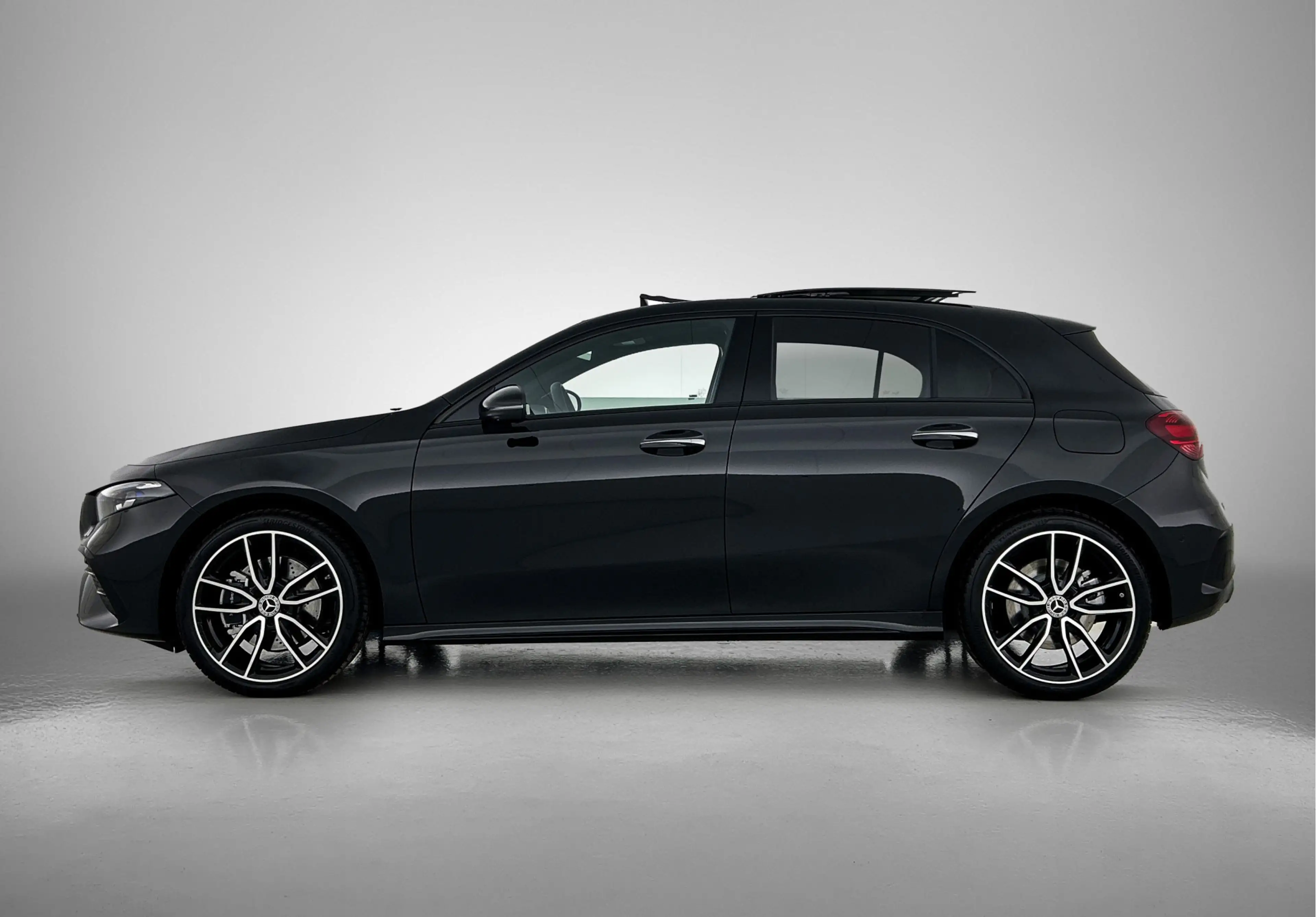 Mercedes-Benz A 250 e Business Solution AMG | AMG Line Plus pakket | A — photo 3