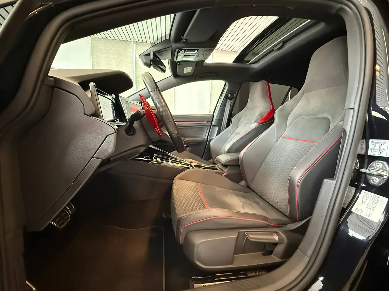 Volkswagen Golf 2.0 TSI GTI Clubsport OPF DSG*full black*, миниатюра 21
