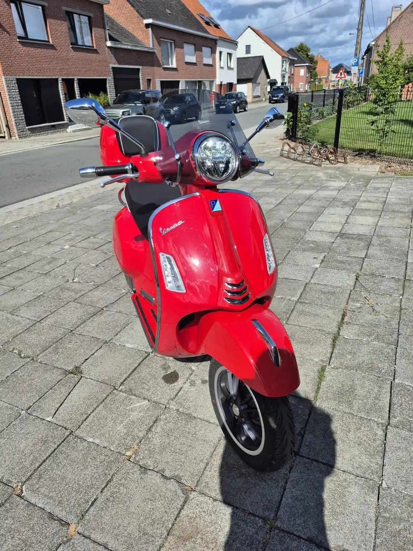 Vespa GTS Super 125 Červená - 1