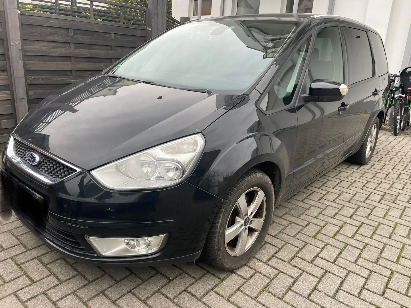 Ford Galaxy Galaxy II 2.0 TDCi 140 DPF Ghia A Noir - 1