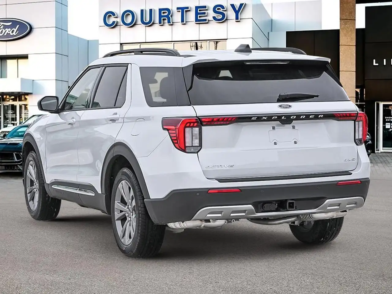 Ford Explorer снимка Ford Explorer