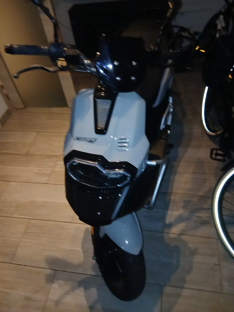 MBK tnt escape Gris - 2