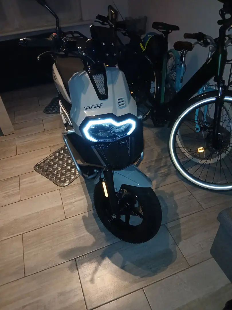 MBK tnt escape Gris - 1