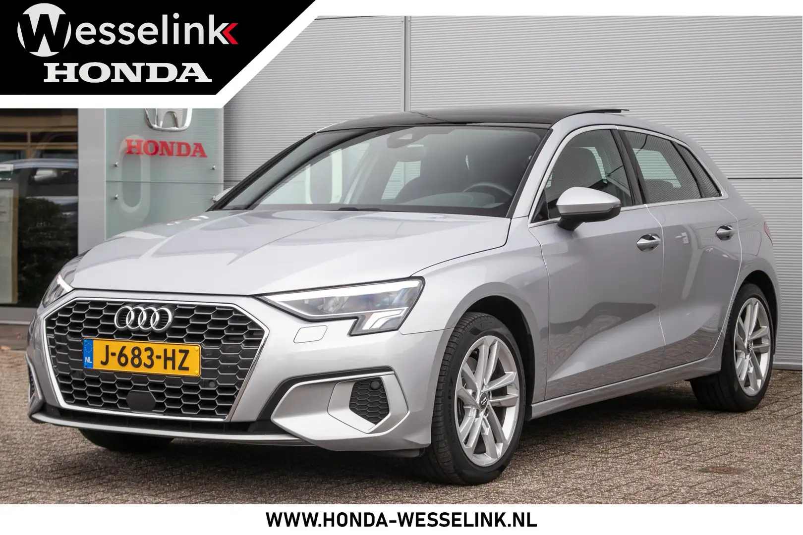 Audi A3 Sportback 35 TFSI Business edition Automaat All-in Gris - 1