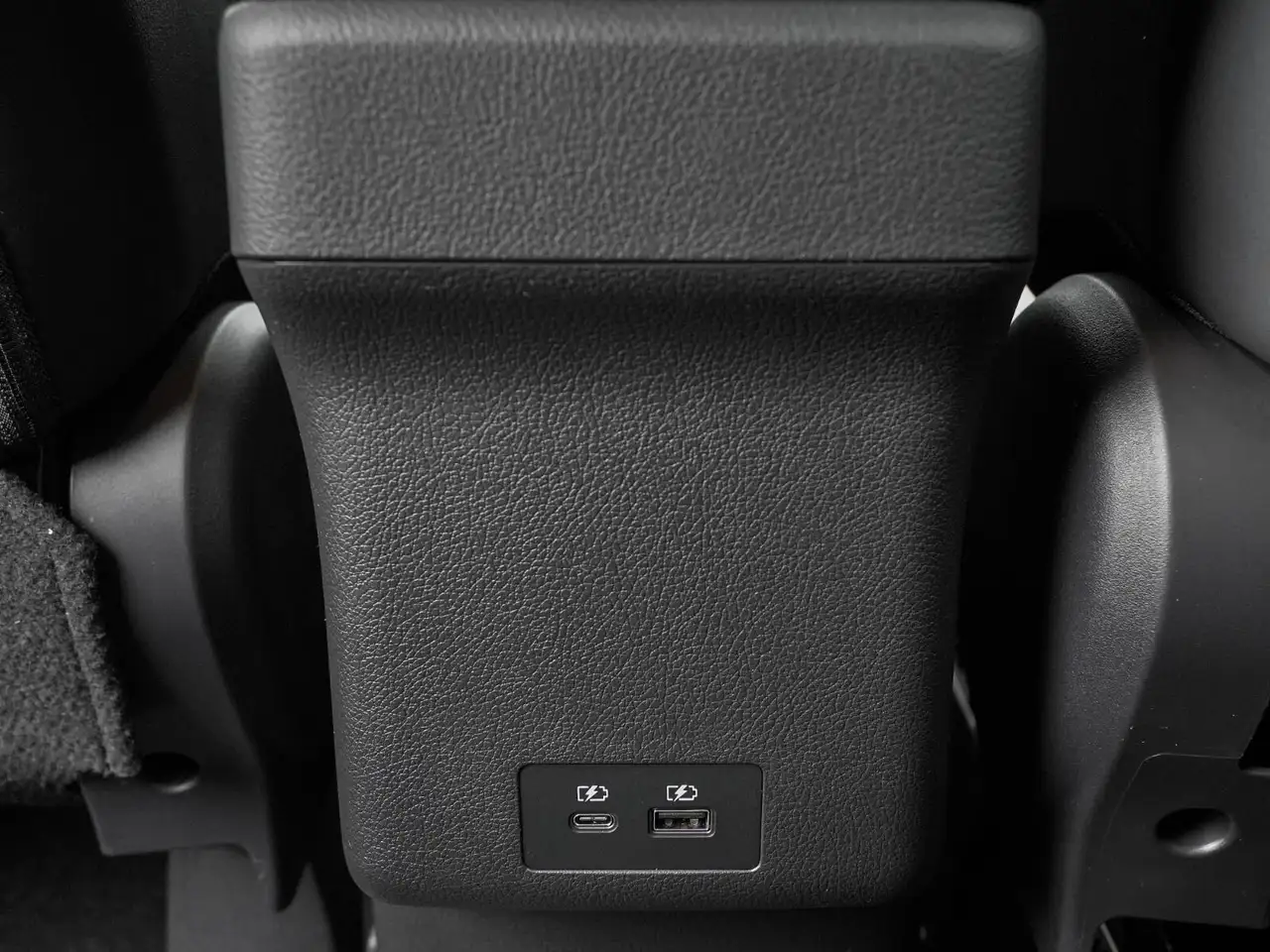 Mitsubishi RVR снимка Mitsubishi RVR