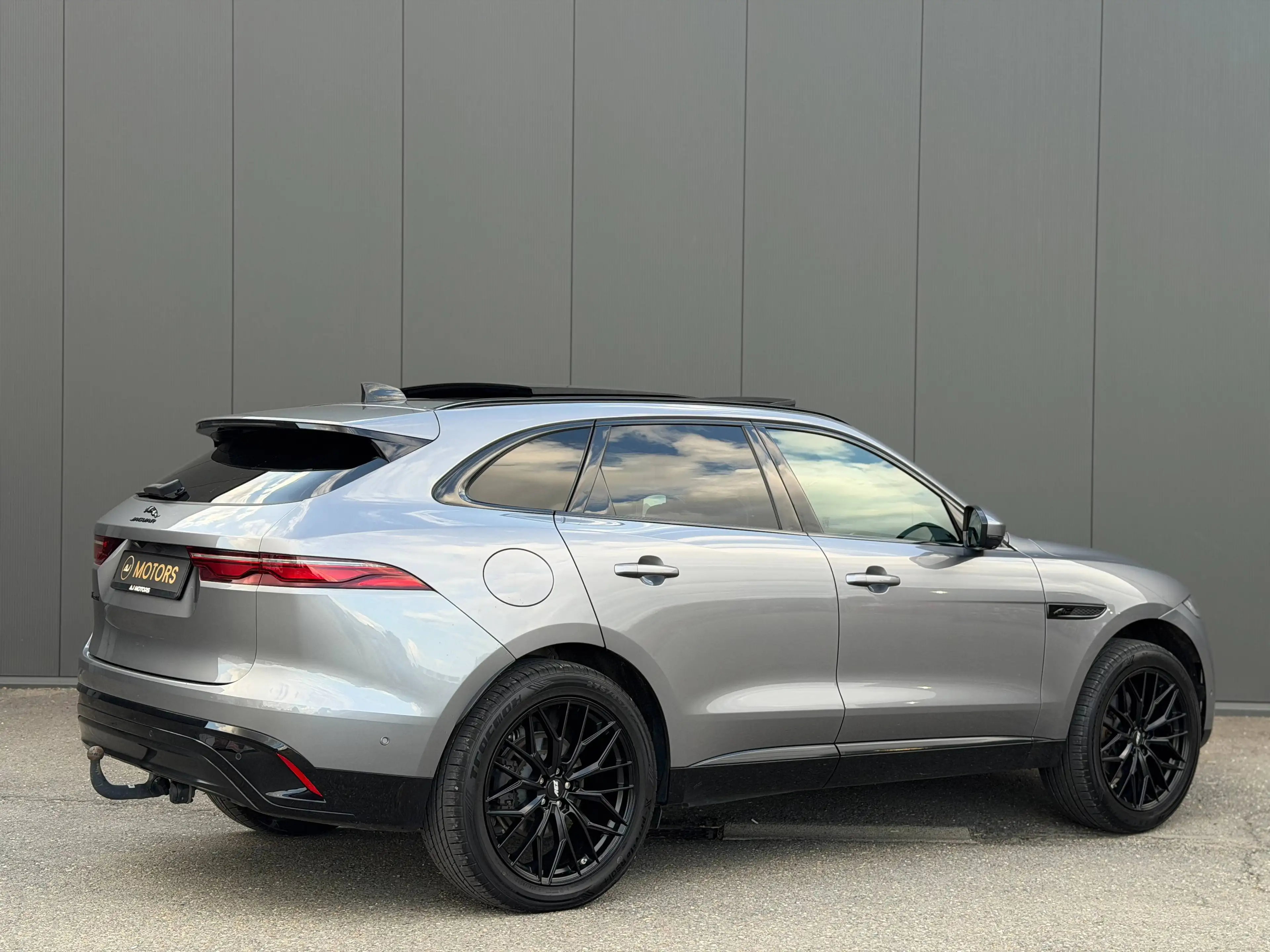 Jaguar F-Pace 2.0D MHEV 163cv - Facelift - Toit ouvrant - 360 — photo 4