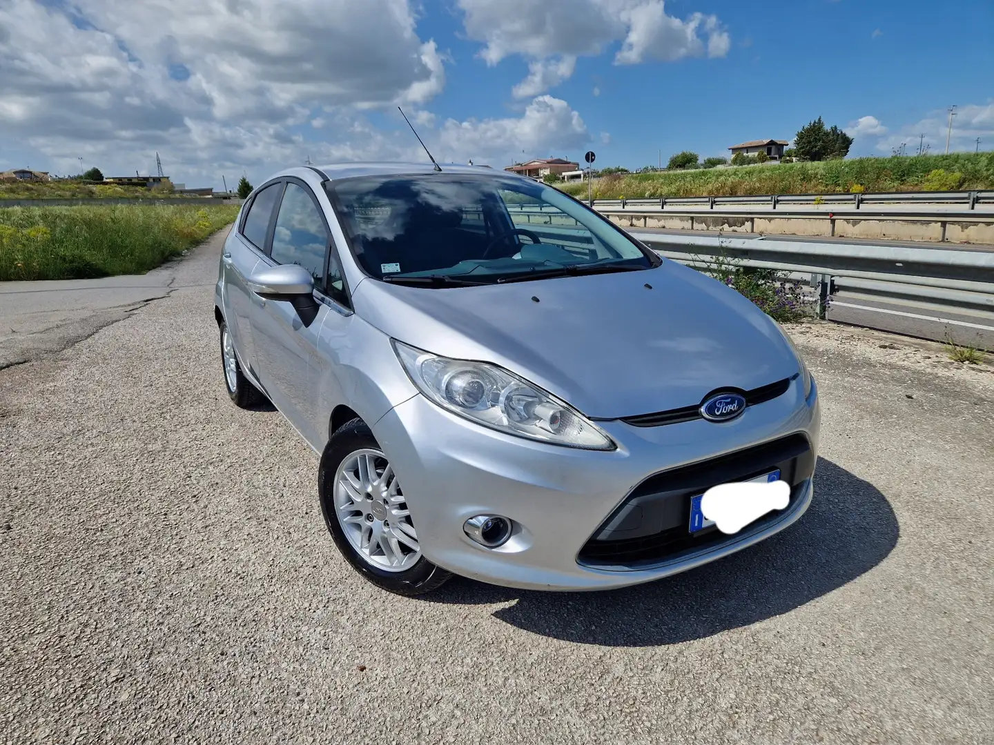 Ford Fiesta 5p 1.6 tdci Titanium dpf - 1