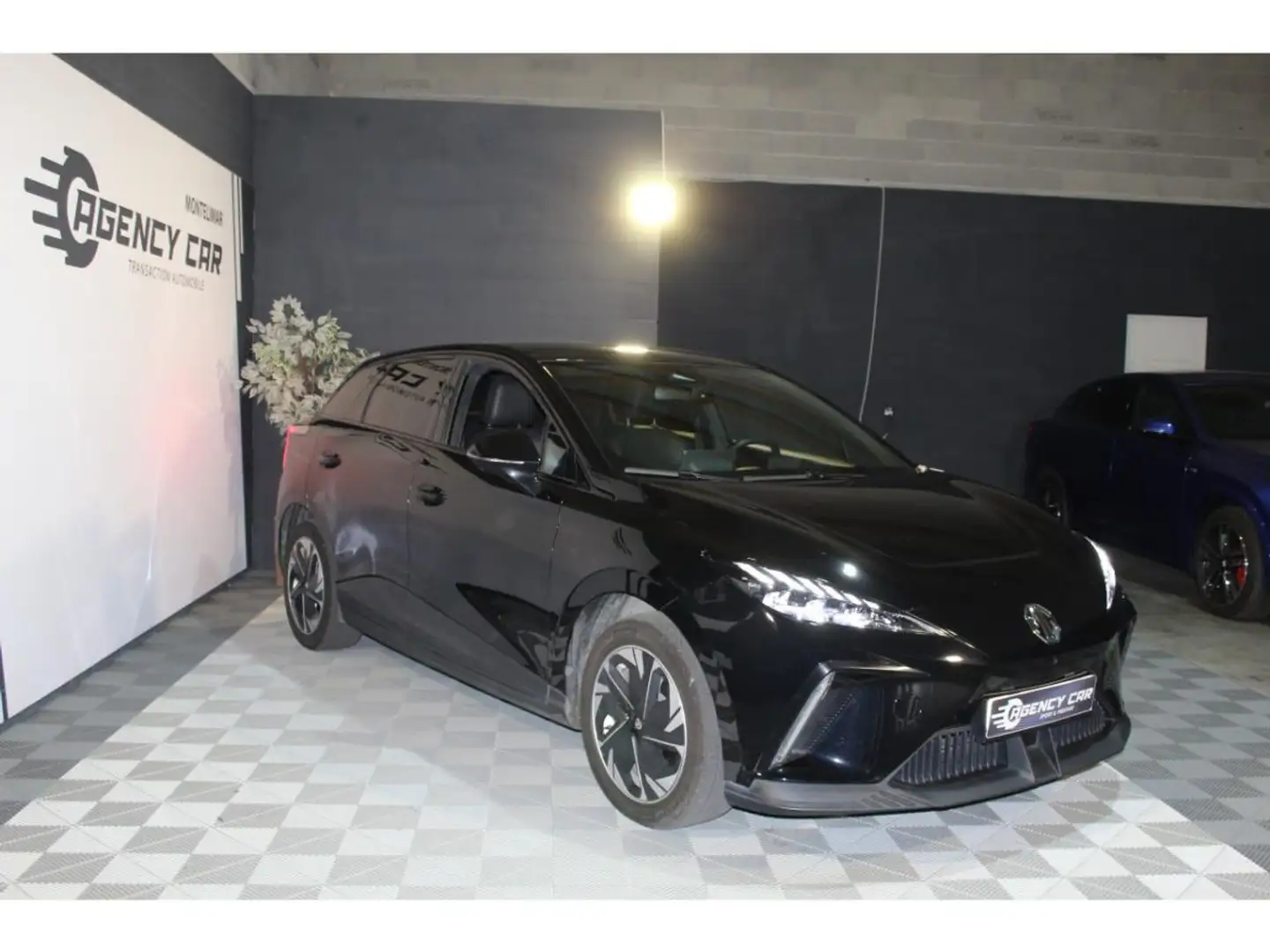 MG MG4 204 - 64 KWh Luxury Noir - 2