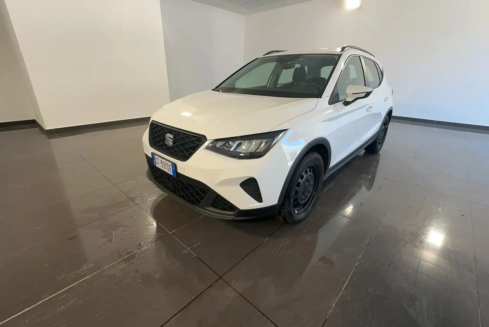 SEAT Arona Arona 1.0 ecotsi Reference 95cv Weiß - 1