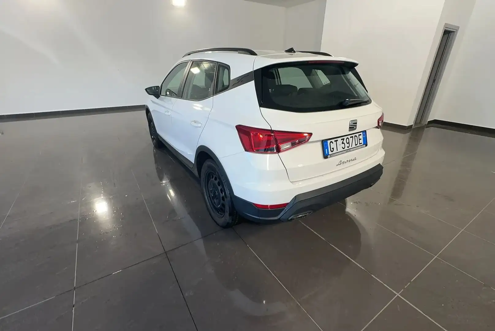 SEAT Arona Arona 1.0 ecotsi Reference 95cv Weiß - 2