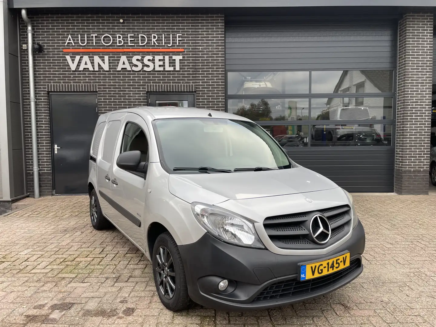 Mercedes-Benz Citan 108 CDI BlueEFFICIENCY Airco Grijs - 1