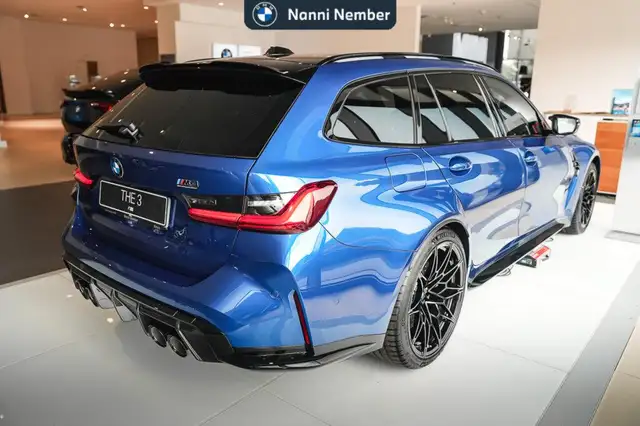 BMW M3 view 3