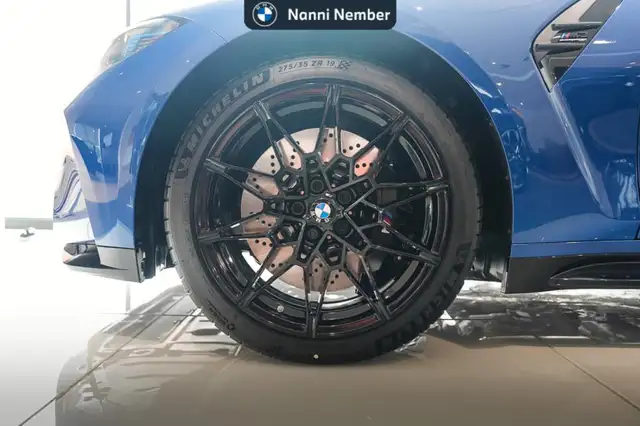 BMW M3 view 7