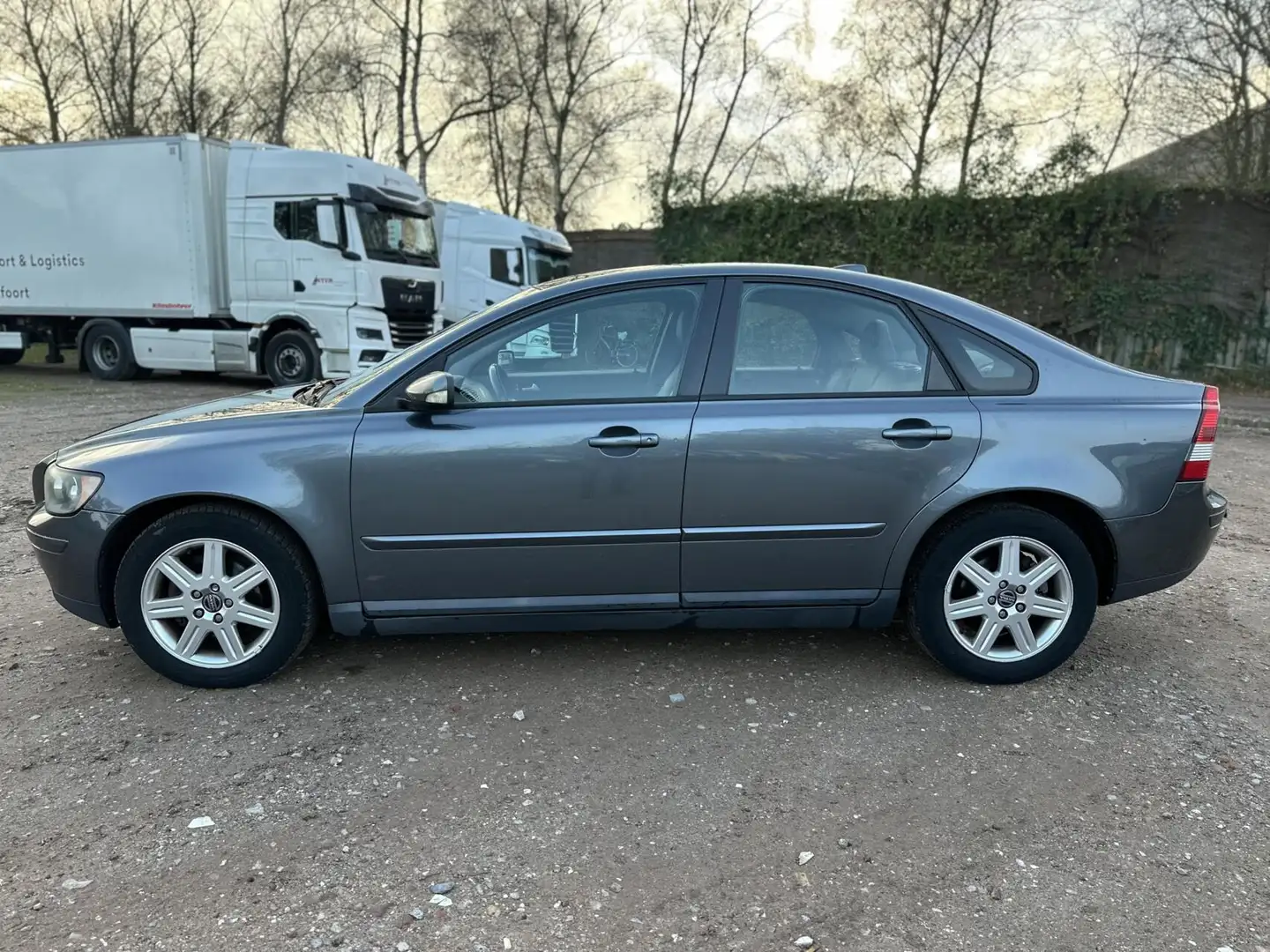 Volvo S40 1.8 CRUISE AIRCO PSENSOR TREKHAAK APK 18-08-2026 Grijs - 2