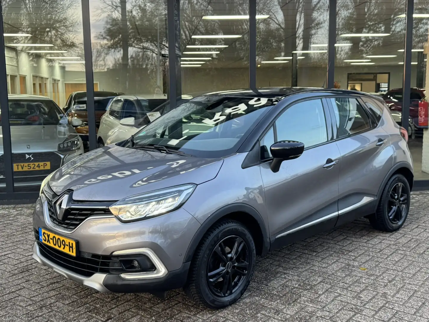 Renault Captur 0.9 TCe Intens*Navi*Camera*ECC*EXPORT/EX.BPM* Gris - 2