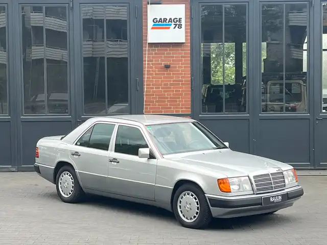 Mercedes-Benz 220 E220 Lim. AUTOMATIK*SCHIEBEDACH*H-ZULLAS