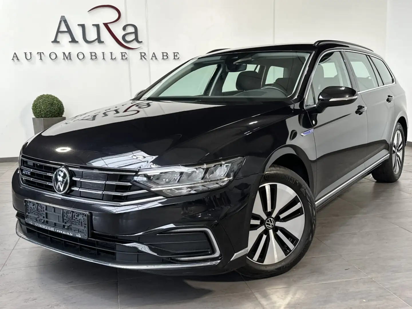 Volkswagen Passat Variant 1.4 TSI GTE NAV+LED+AHK+360°+ACC Schwarz - 2