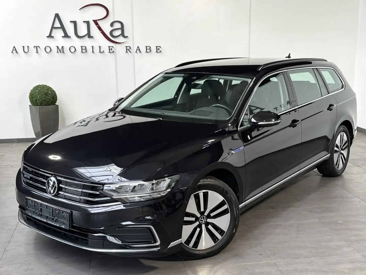 Volkswagen Passat Variant 1.4 TSI GTE NAV+LED+AHK+360°+ACC Schwarz - 1