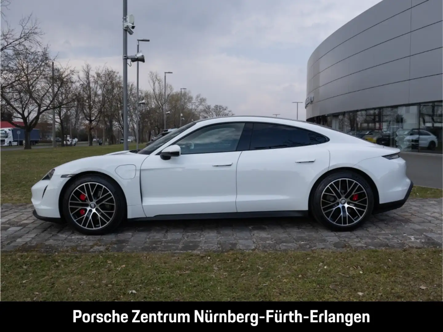 Porsche Taycan 4S SportChrono 14-Wege-Sitz Abstandsregelung Bianco - 2