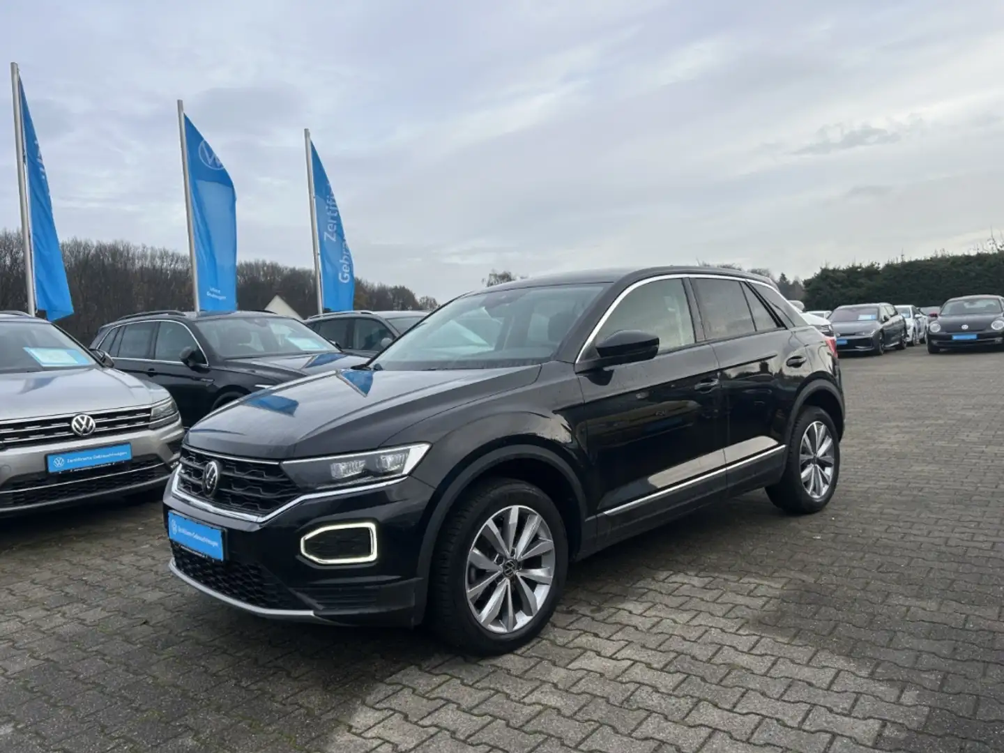 Volkswagen T-Roc STYLE TSI DSG STAND.HZ LED NAVI EL.HECK ACC Schwarz - 2