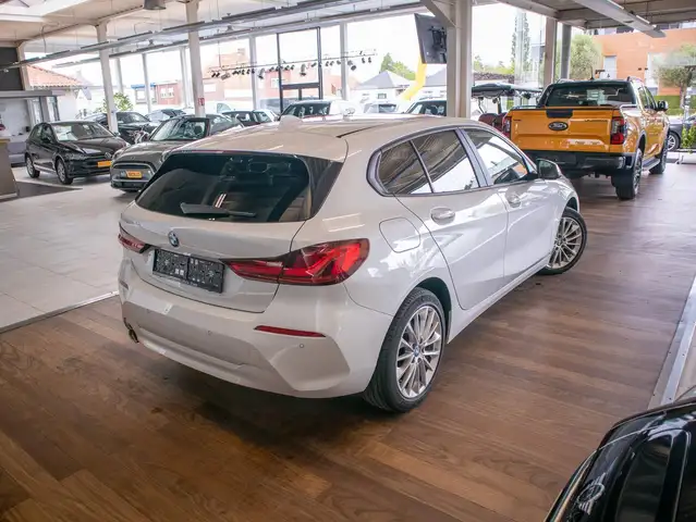 BMW I view 4