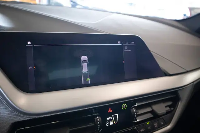 BMW I view 13