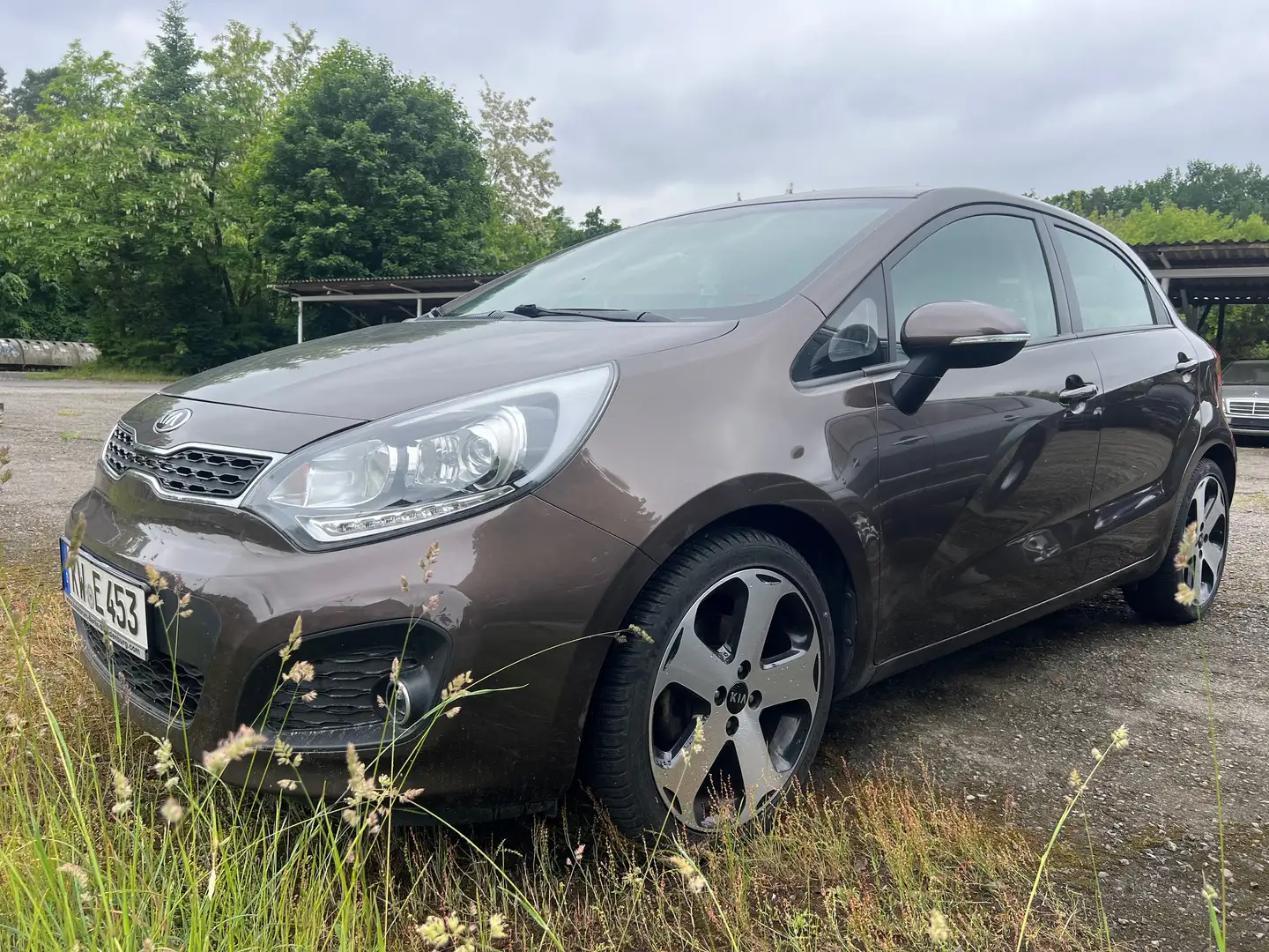 Kia Rio Spirit Automatik Lenkradheizung AHK smeđa - 1