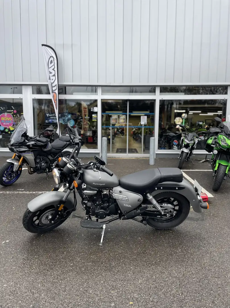 Keeway Superlight Gris - 2