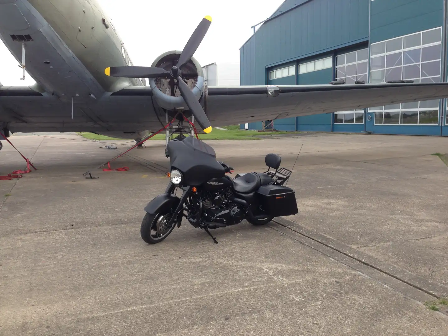 Harley-Davidson Street Glide Zwart - 1