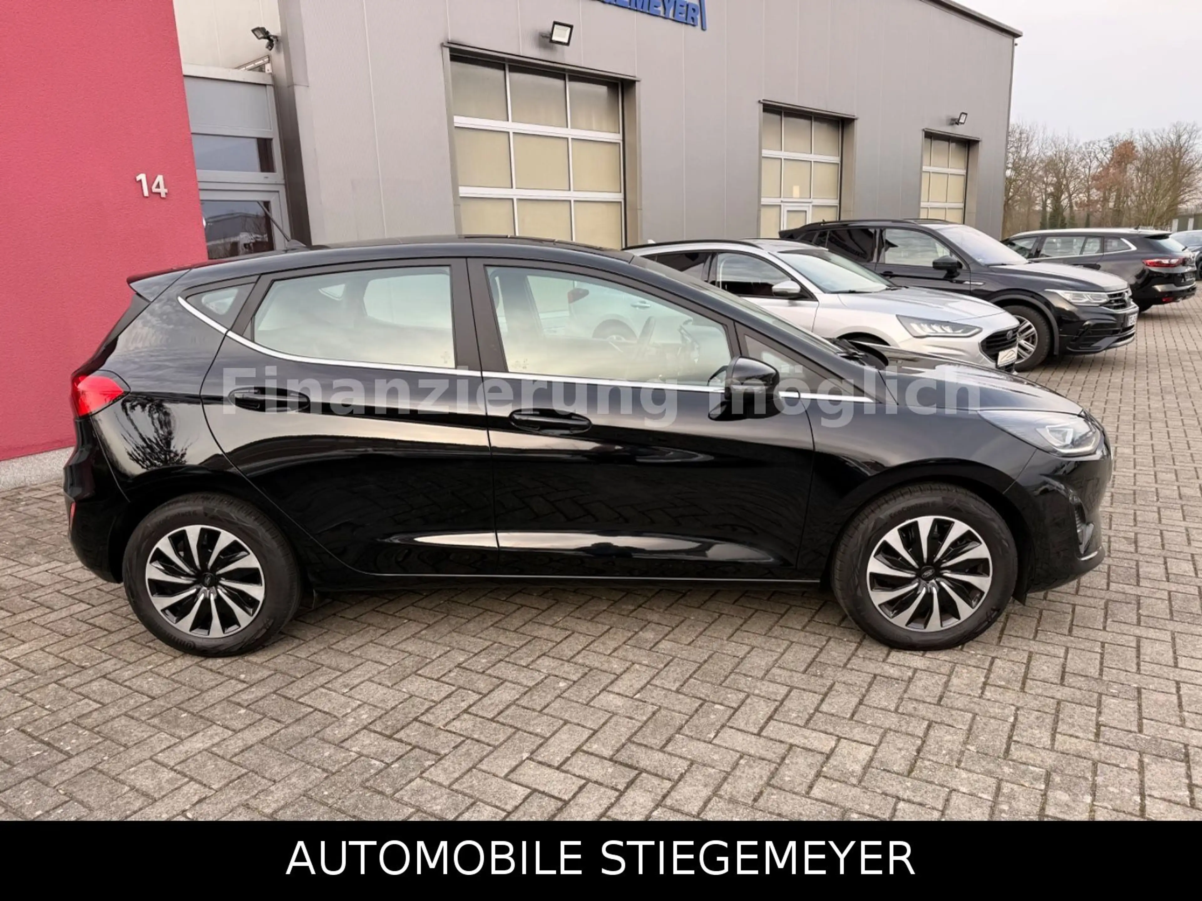 Ford Fiesta Titanium — photo 8