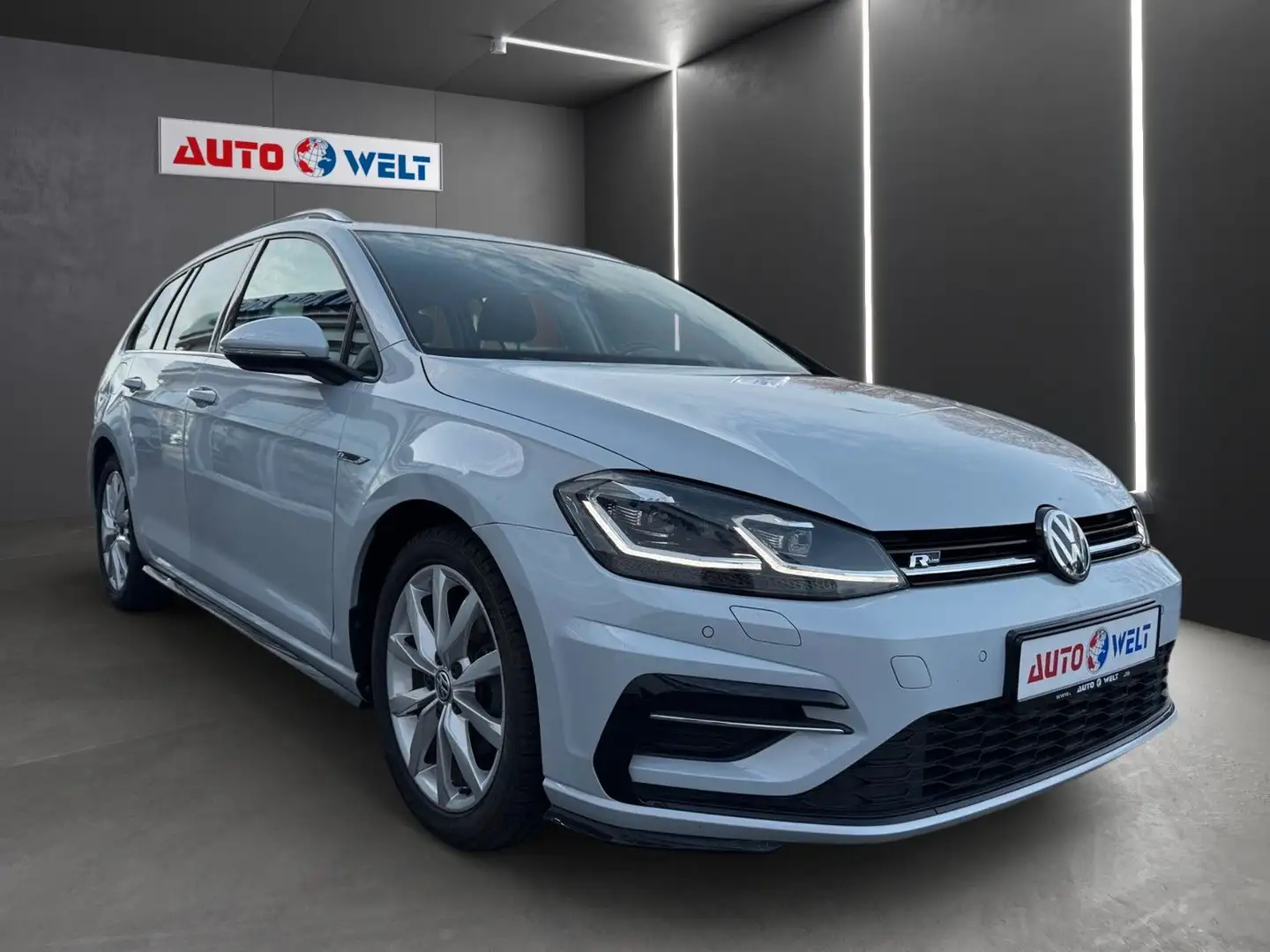 Volkswagen Golf VII Variant 1.5 TSI Highline R-Line Silber - 2