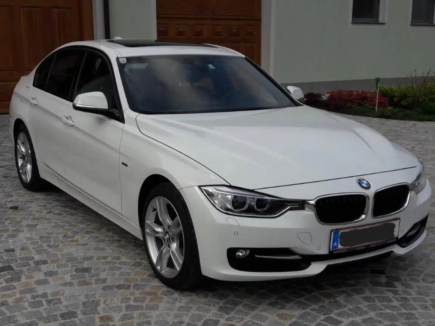 BMW 318 318d Lim. Sport Line F30 Weiß - 2