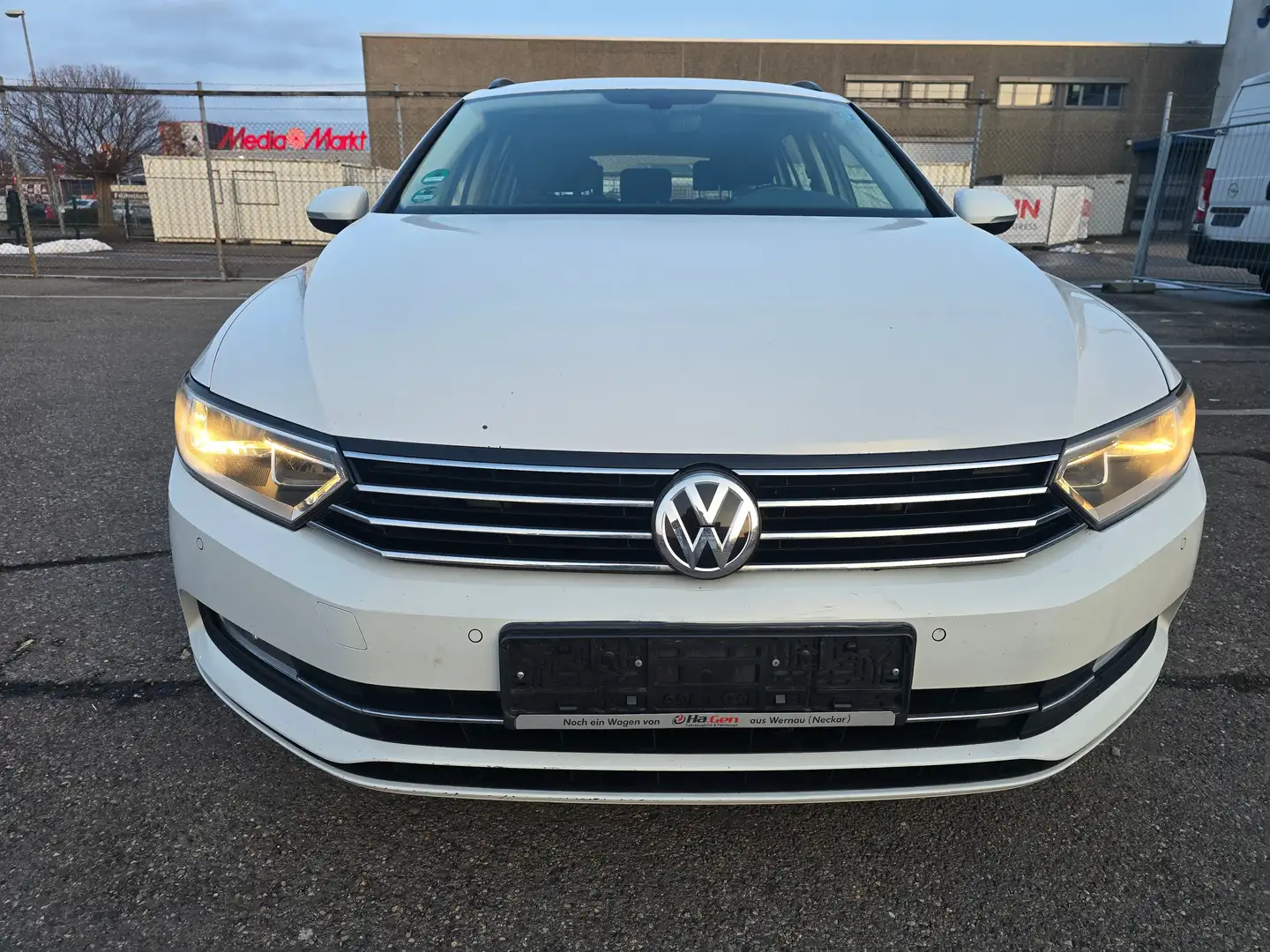 Volkswagen Passat Variant Passat Variant weiß 2.0 TDI DSG BlueMotion Weiß - 2