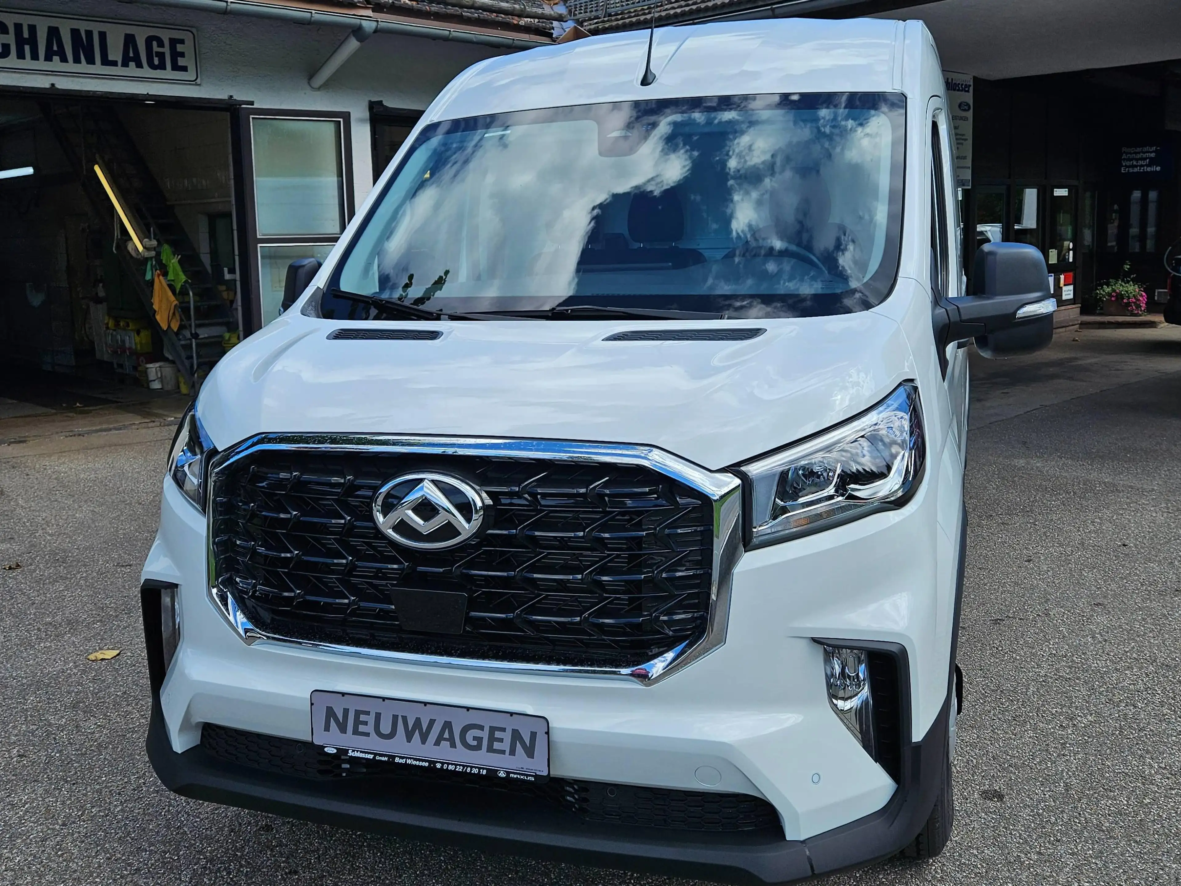 Maxus Deliver 9 Deliver 9 2.0 Transporter FWD KOMFORT — photo 2