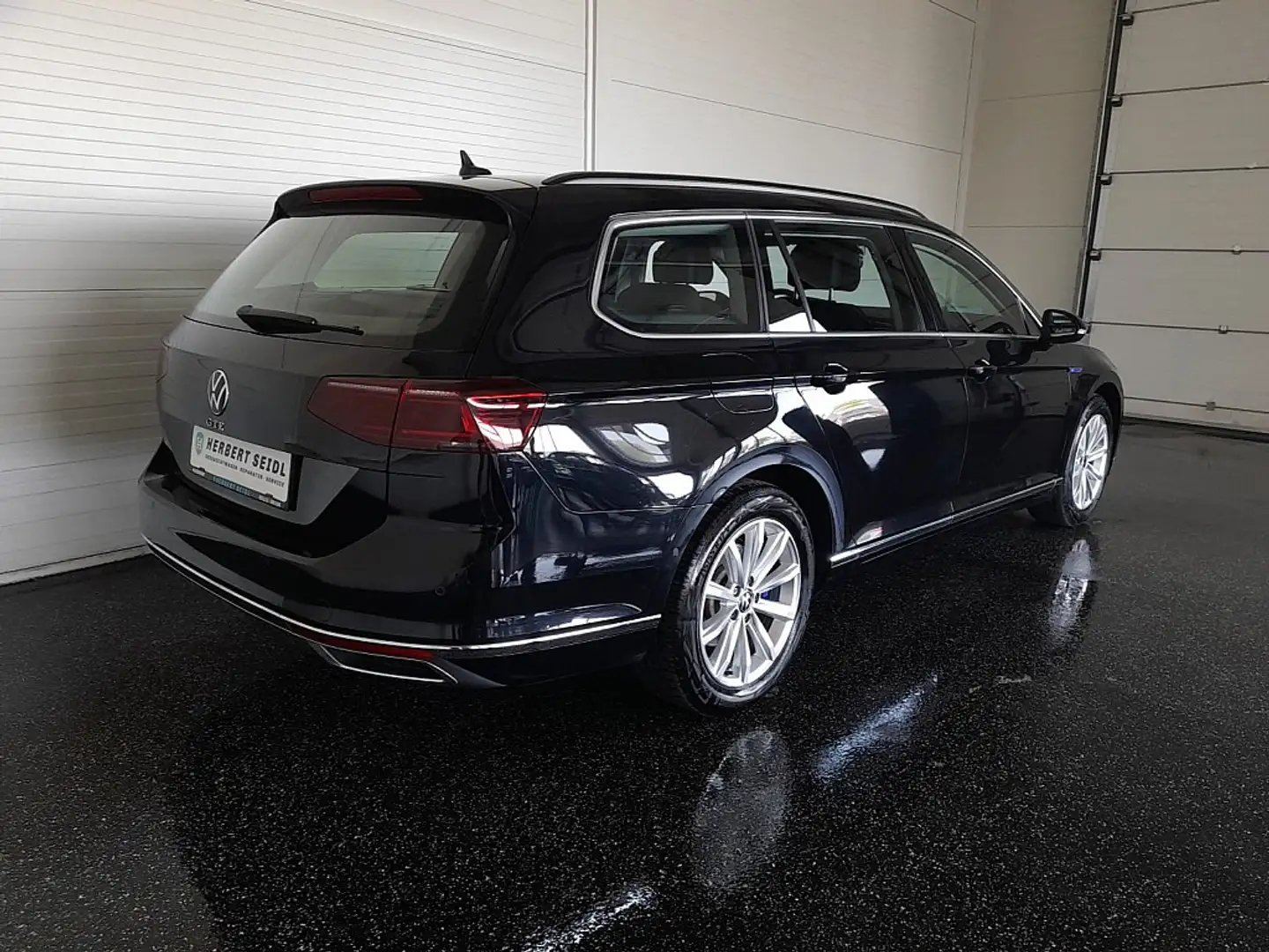 Volkswagen Passat Variant GTE e-Hybrid DSG *MATRIX-LED / 17 ZOLL / NAVI /... Schwarz - 2