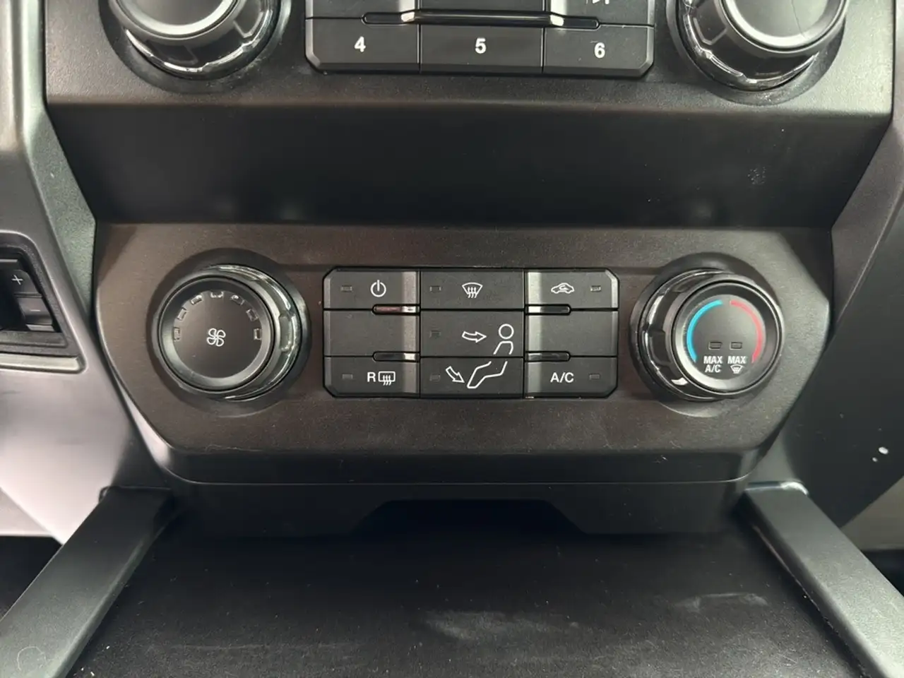 Ford F 350 снимка Ford F 350