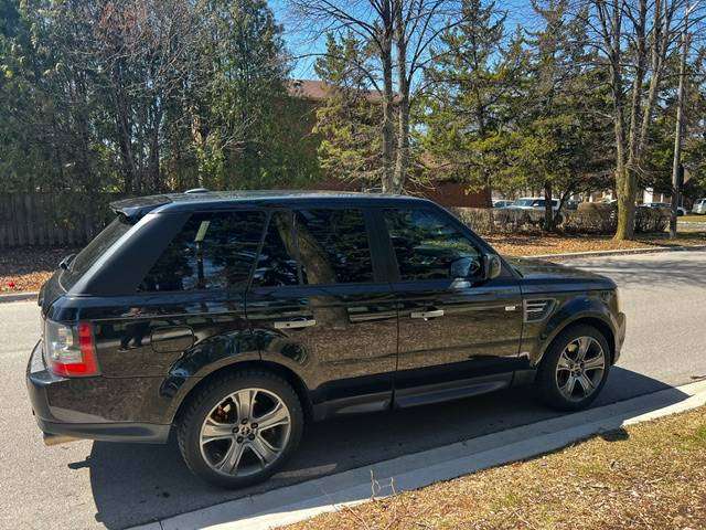 2010 Land Rover Range Rover Sport HSE alt 4