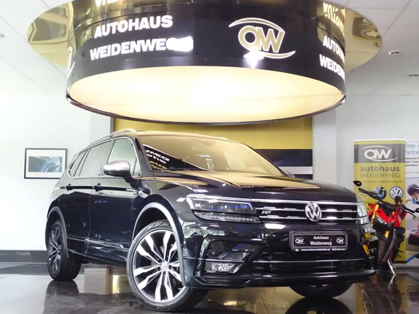 Volkswagen Tiguan Allspace 2.0TDI RLine LED Navi Virtu.Pano Negro - 2
