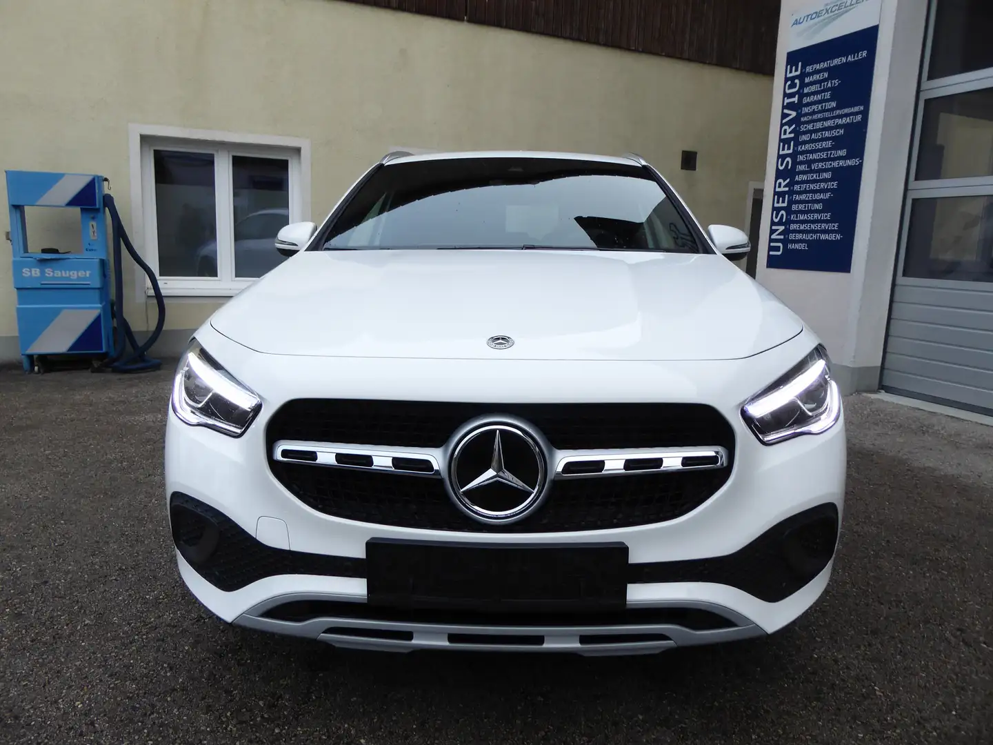 Mercedes-Benz GLA 200 GLA 200 d 4Matic (247.713) Blanc - 2